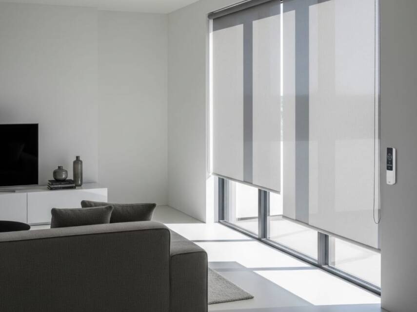 AKILLI MOTORLU SCREEN PERDE, Uzaktan kontrol, Zaman ayarlı  - 1