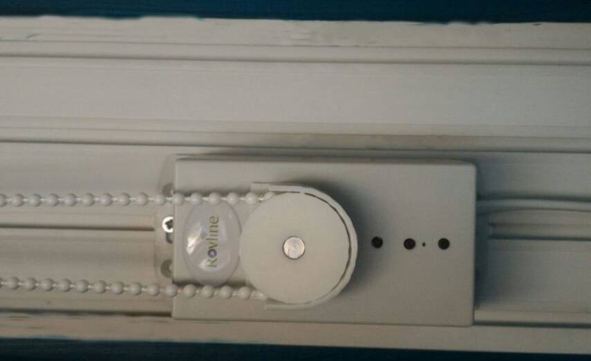 YANA AÇILIR AKILLI PERDE MOTORU RV300, ZAMAN AYARLI, TUYA UYUMLU, SESLİ KONTROL, WİFİ  (Yana açılır perdeler için Kornişe montaj) - 4